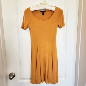 Forever 21 Womens small mustard yellow t-shirt dress/ Skater dress